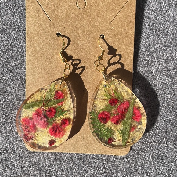 - #103r Red and Gold Handmade Pressed Flower Tear Drop Earrings - Picture 3 of 5